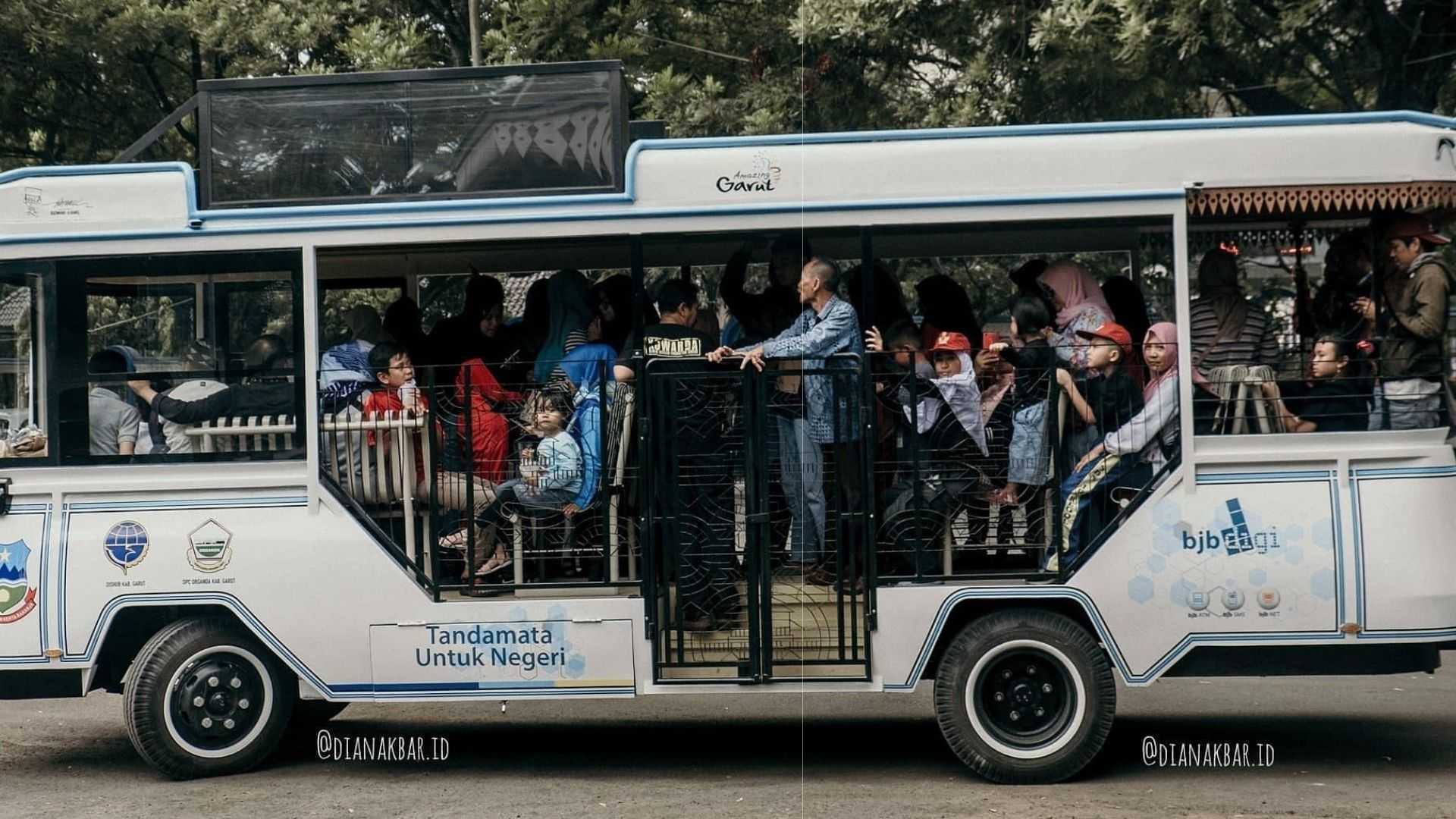 Bus Wisata Sonagar Tawarkan Cara Unik Menikmati Keindahan Kota Garut